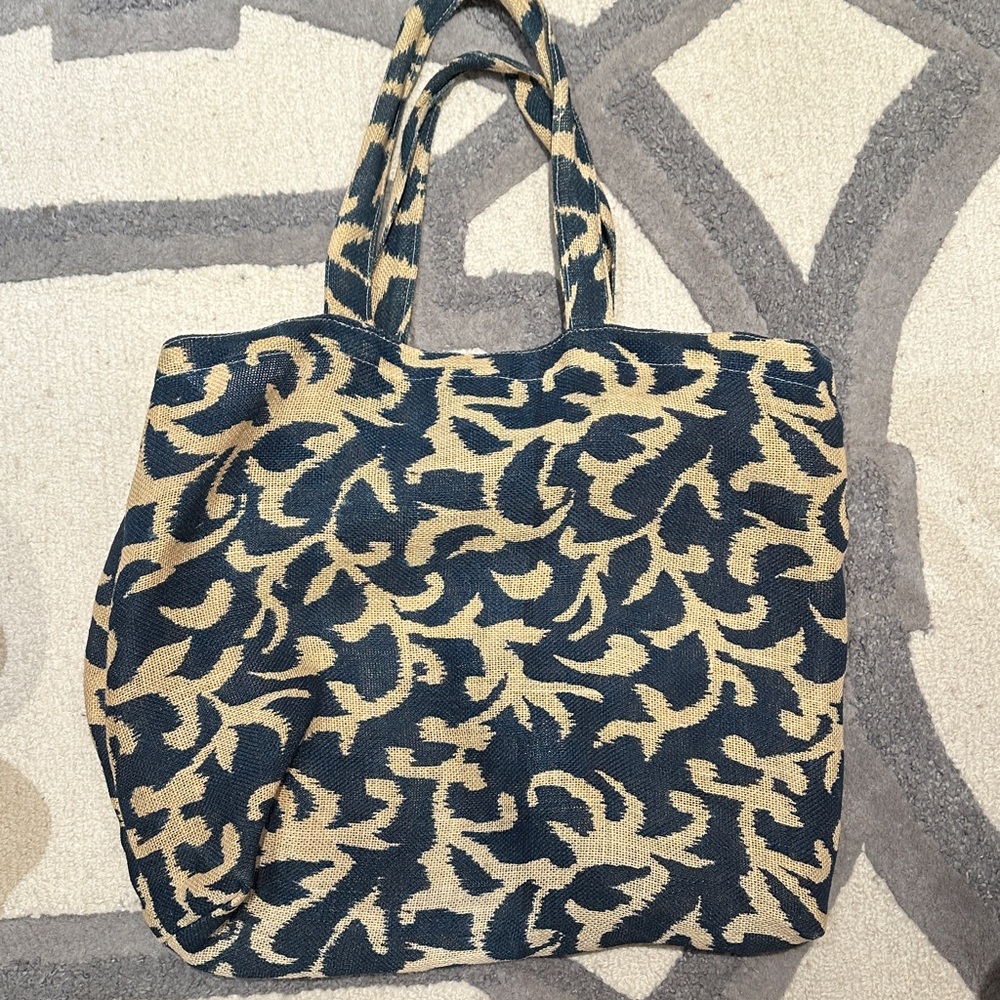 Stylish Leopard Print Tote Bag in Blue and Tan